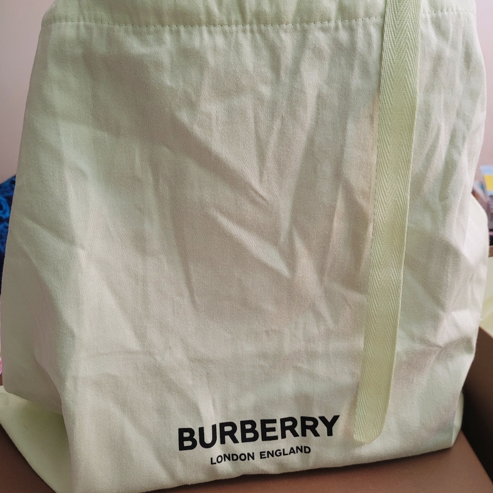 Handbag - Picture 13 of 16